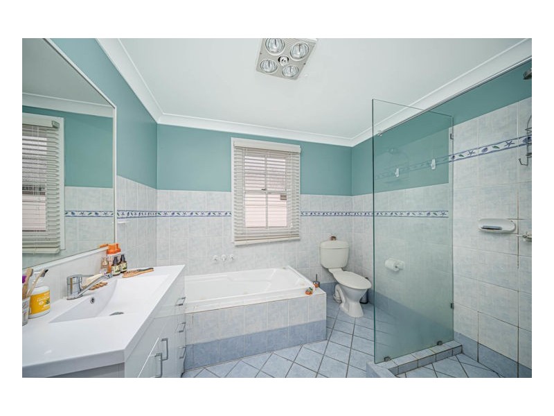 51 Maitland Street, Uralla NSW 2358