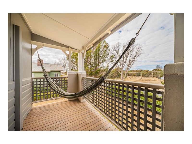 51 Maitland Street, Uralla NSW 2358