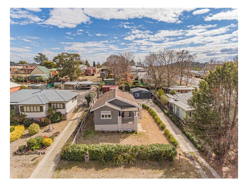 51 Maitland Street, Uralla NSW 2358