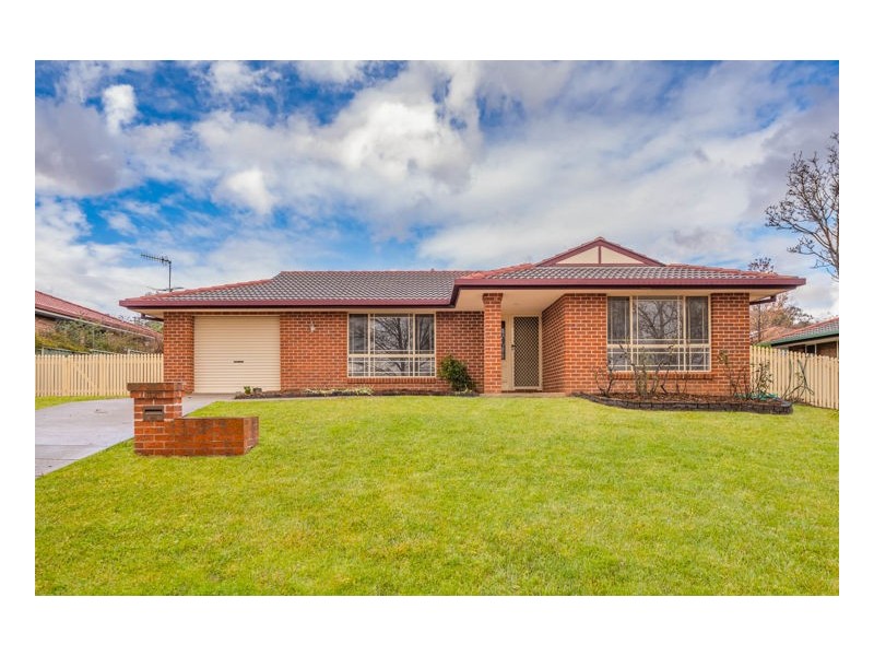 113 Fittler Close, Armidale NSW 2350