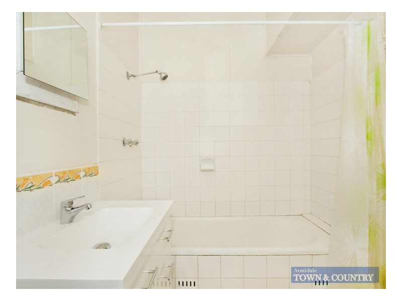 2 Barney Street, Armidale NSW 2350