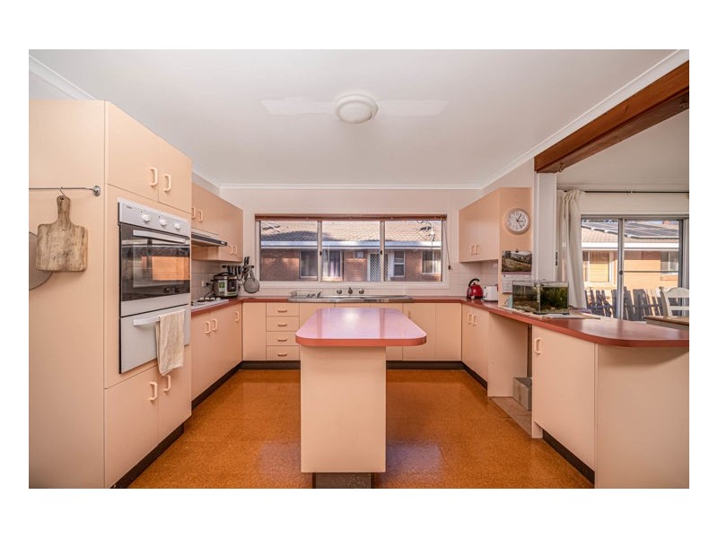 22 James Avenue, Armidale NSW 2350