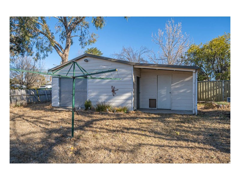 22 James Avenue, Armidale NSW 2350