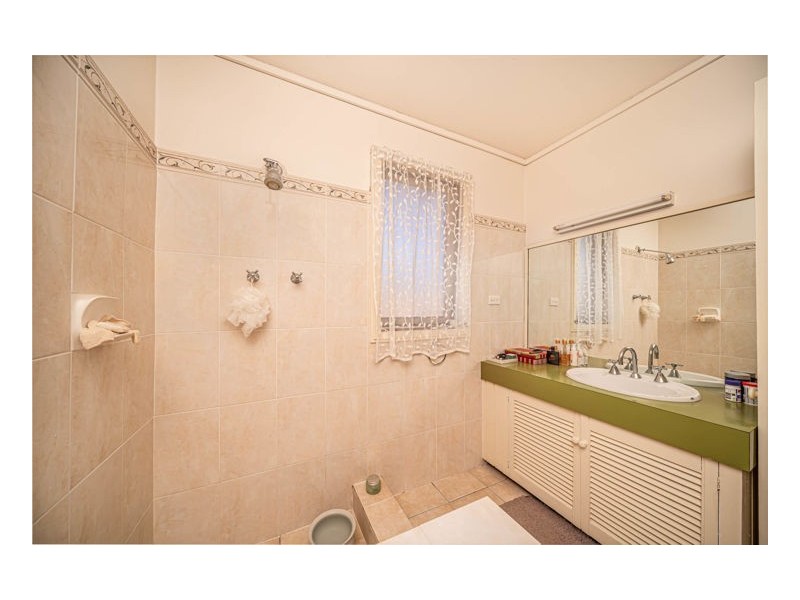 77 Perrott Street, Armidale NSW 2350