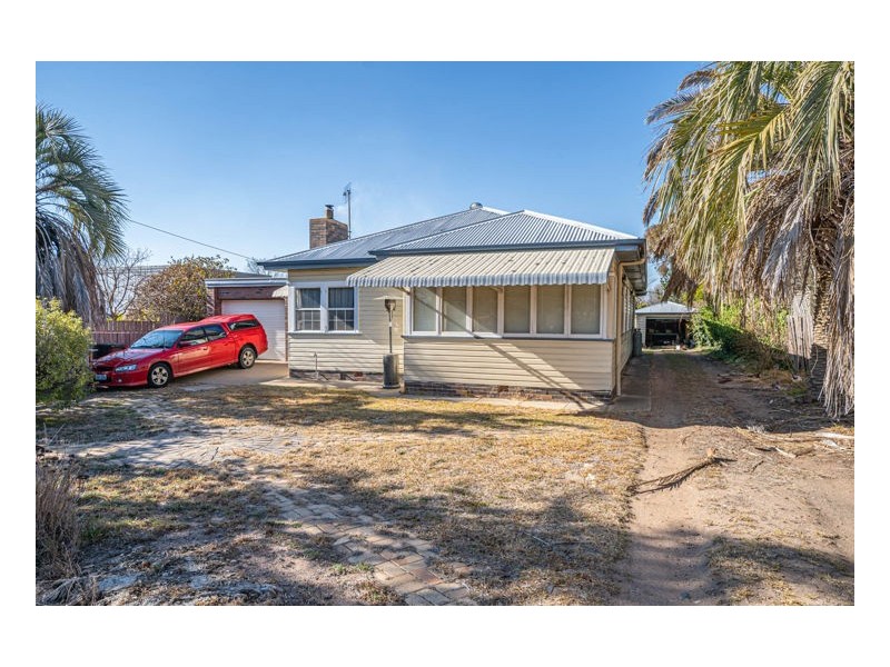 140 Bridge Street, Uralla NSW 2358