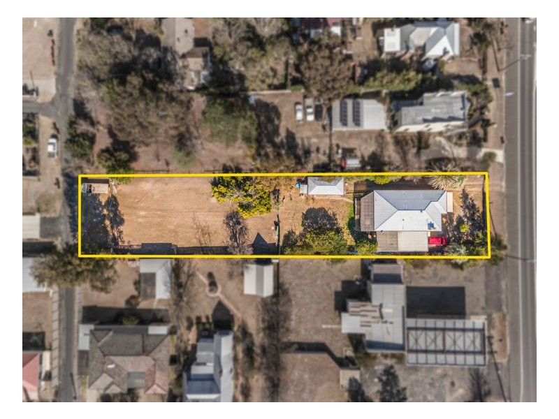 140 Bridge Street, Uralla NSW 2358