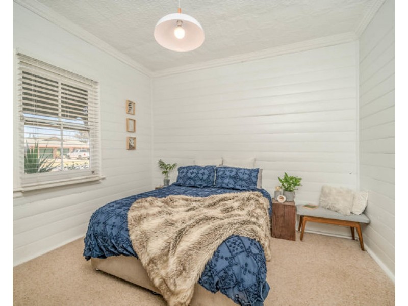 26 McCrossin Street, Uralla NSW 2358