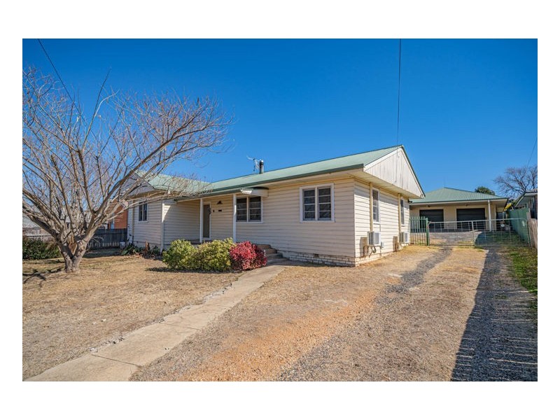 8 Dawson Avenue, Armidale NSW 2350