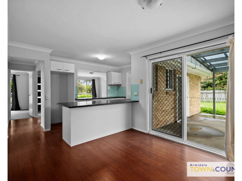 6 Centennial Close, Armidale NSW 2350