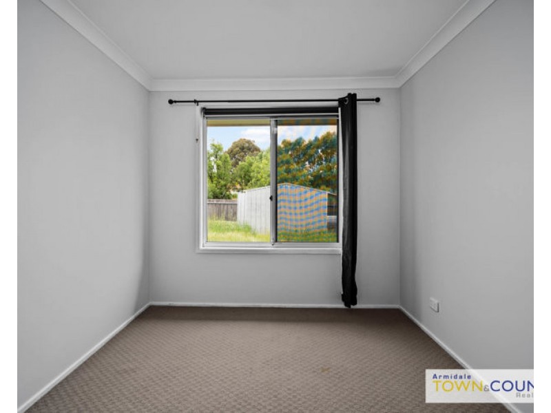 6 Centennial Close, Armidale NSW 2350