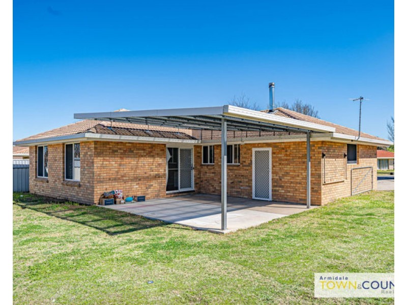 6 Centennial Close, Armidale NSW 2350