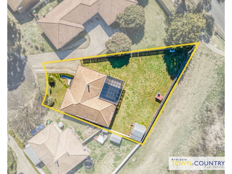 6 Centennial Close, Armidale NSW 2350