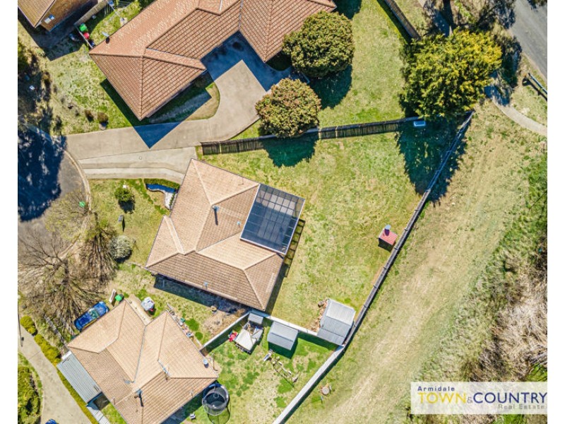 6 Centennial Close, Armidale NSW 2350