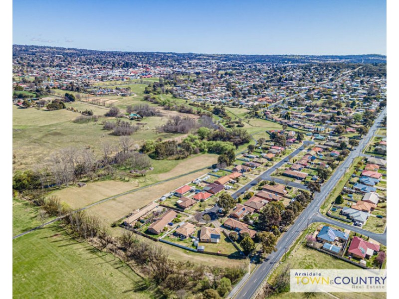 6 Centennial Close, Armidale NSW 2350