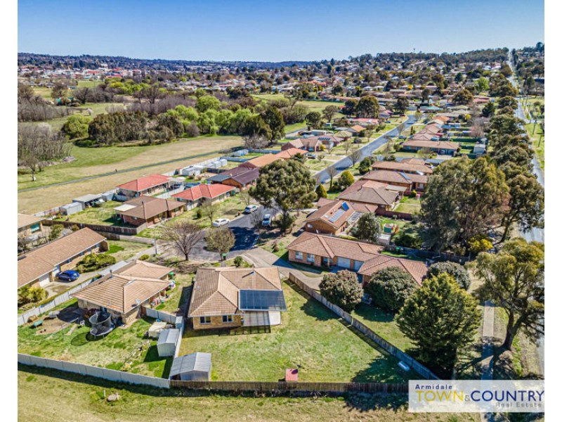 6 Centennial Close, Armidale NSW 2350