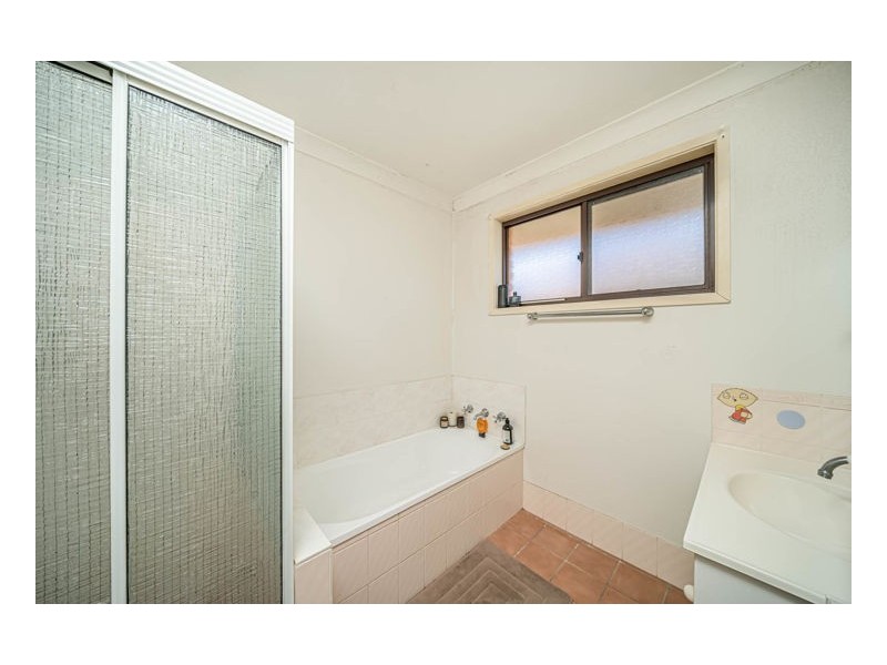6 Evangelene Crescent, Armidale NSW 2350