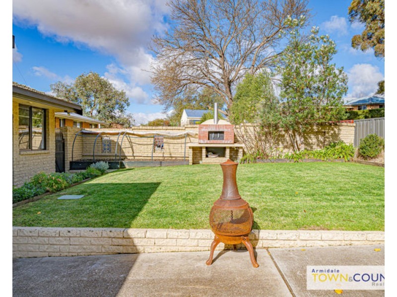 28 Chestnut Avenue, Armidale NSW 2350