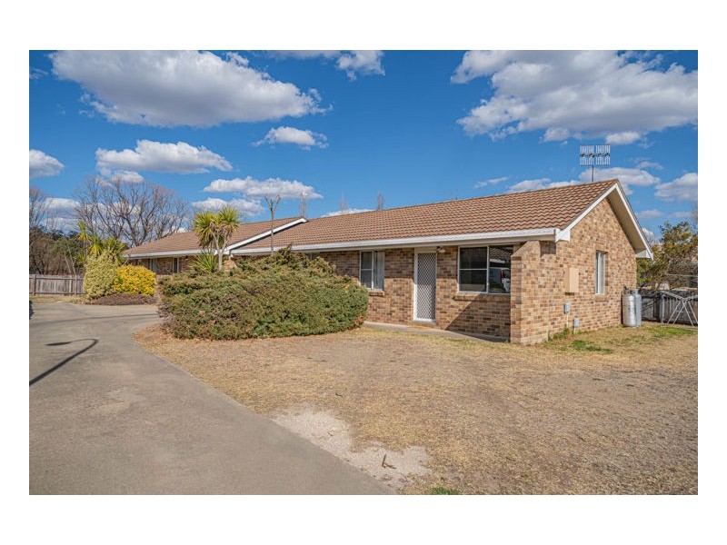 8 Centennial Close, Armidale NSW 2350