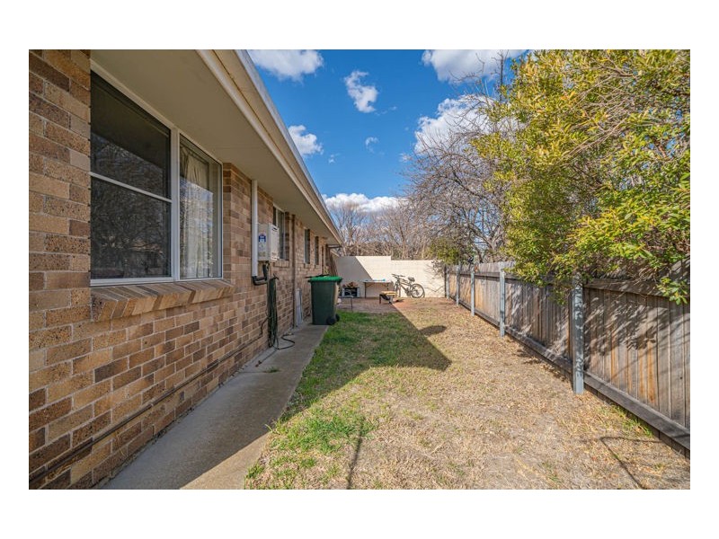 8 Centennial Close, Armidale NSW 2350