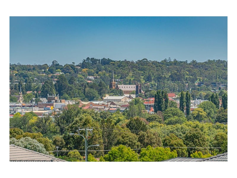 19 Ailsa Crescent, Armidale NSW 2350