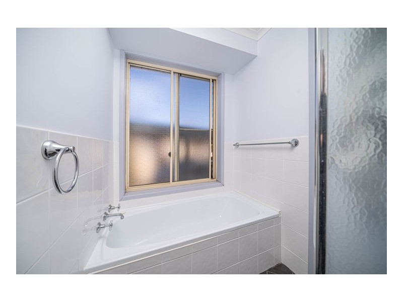 16 Verna Close, Armidale NSW 2350