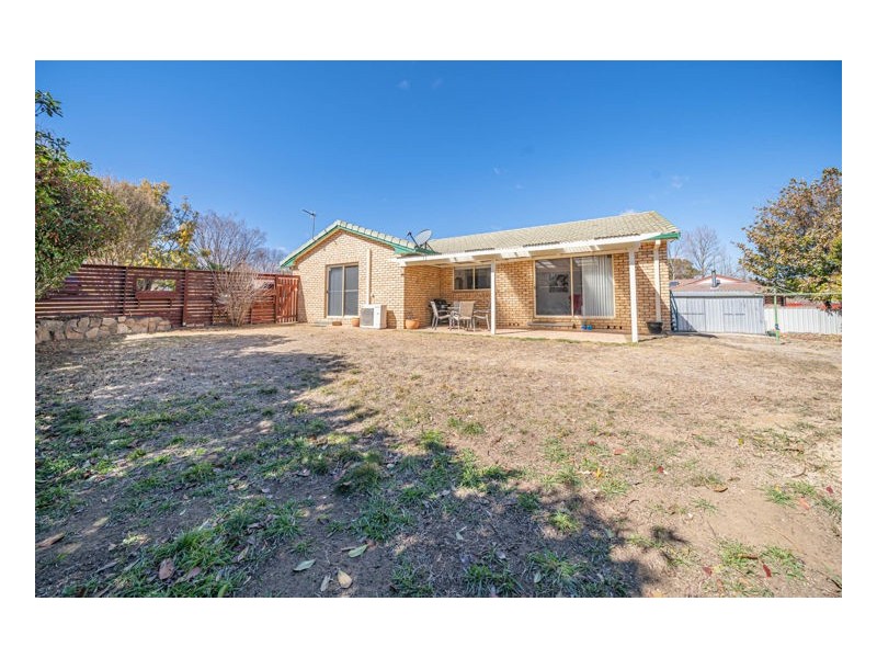 16 Verna Close, Armidale NSW 2350