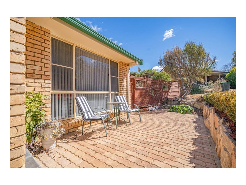 16 Verna Close, Armidale NSW 2350