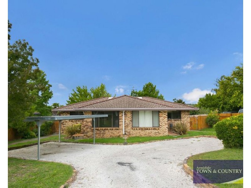1/4 Wade Avenue, Armidale NSW 2350