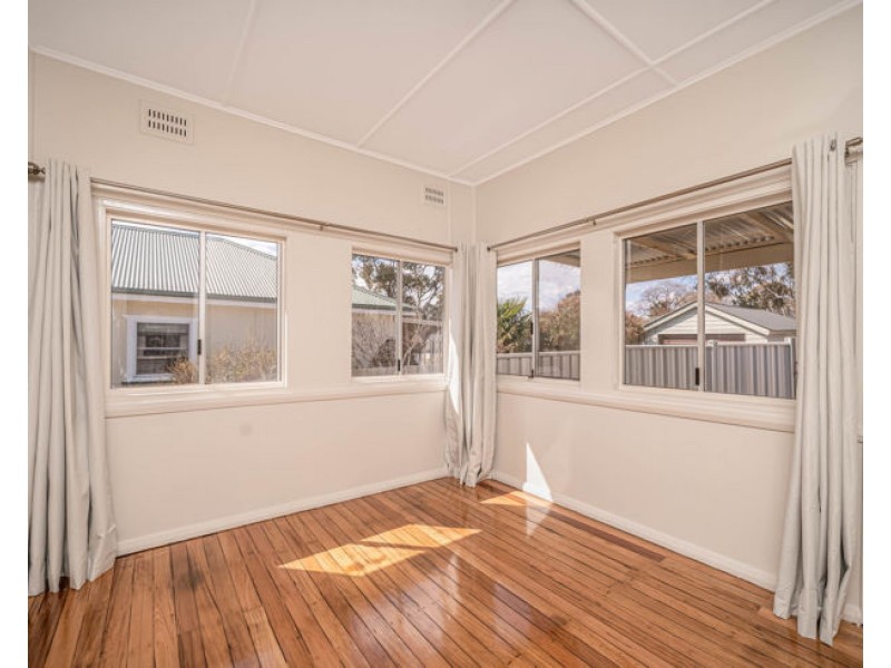 75 Douglas Street, Armidale NSW 2350