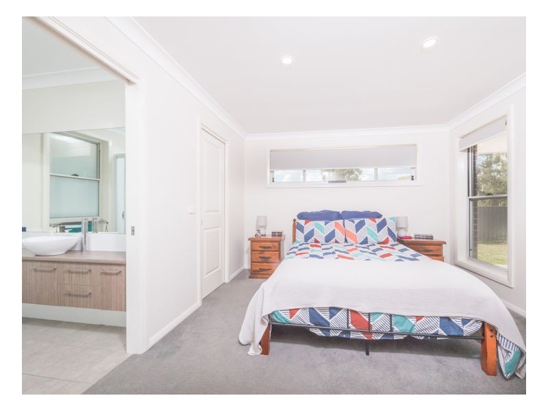 4 McGrath Place, Armidale NSW 2350