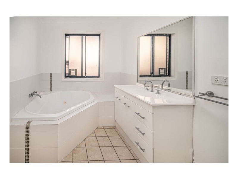 71 Ash Tree Drive, Armidale NSW 2350