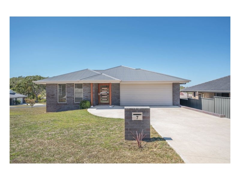 7 Schaefer Drive, Armidale NSW 2350