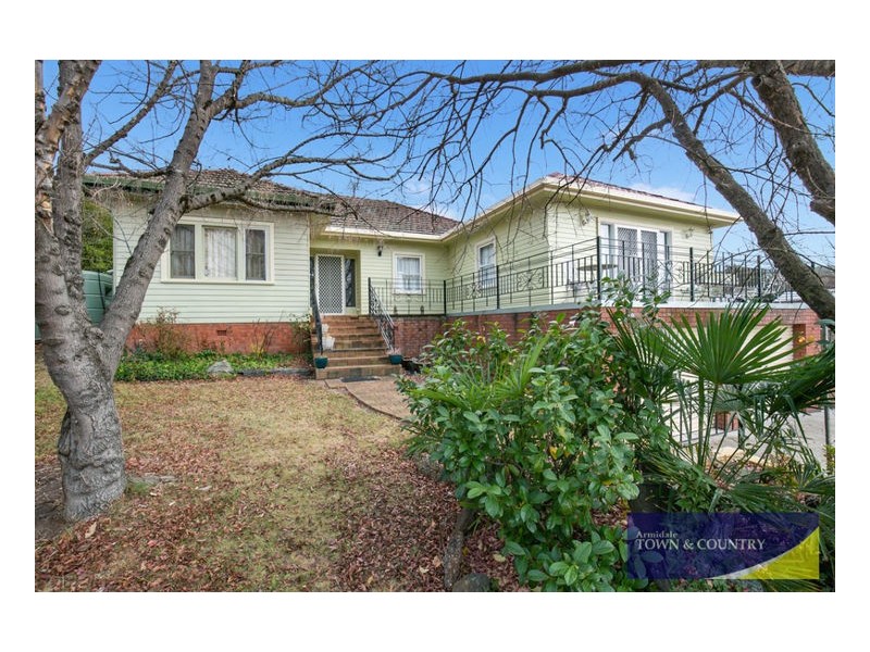 28 Dangar Street, Armidale NSW 2350