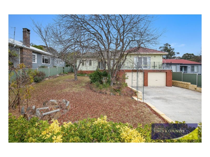 28 Dangar Street, Armidale NSW 2350