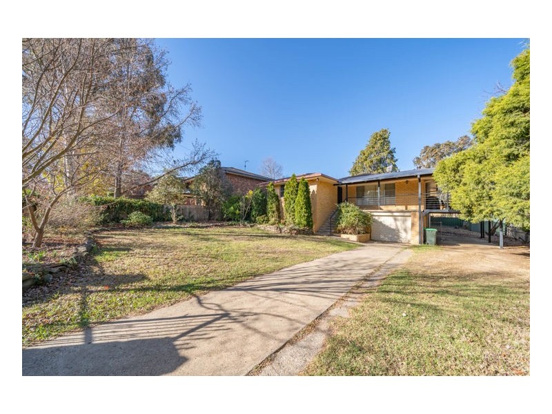 13 Mayfield Avenue, Armidale NSW 2350