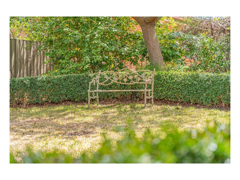 28 Crest Road, Armidale NSW 2350