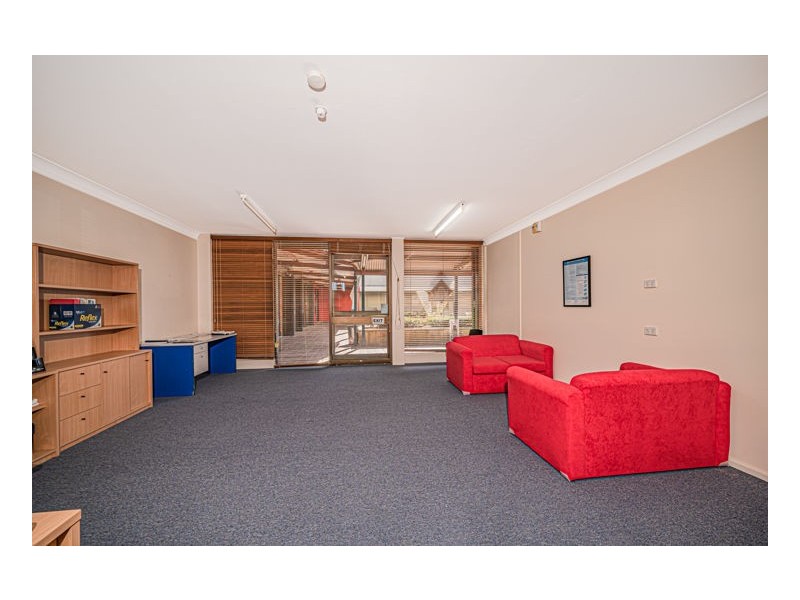 Shop 3/4-12 Queen Elizabeth Drive, Armidale NSW 2350