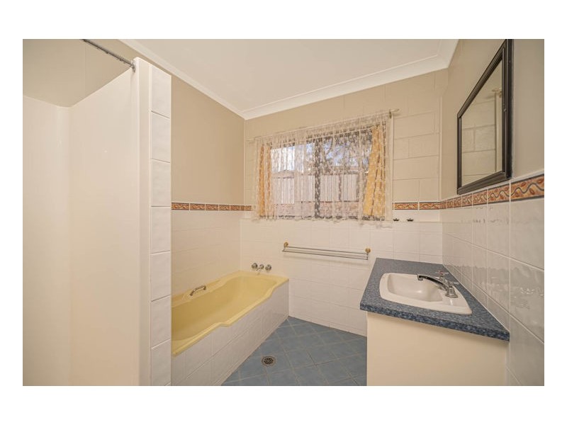 2A Moyes Street, Armidale NSW 2350