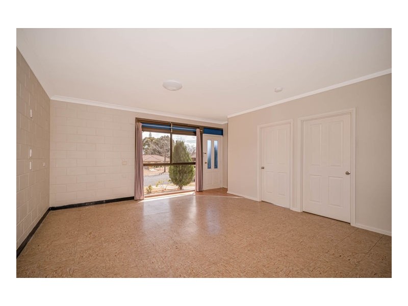 2A Moyes Street, Armidale NSW 2350