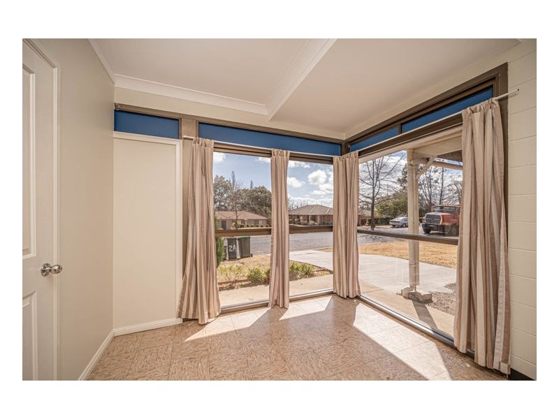 2A Moyes Street, Armidale NSW 2350