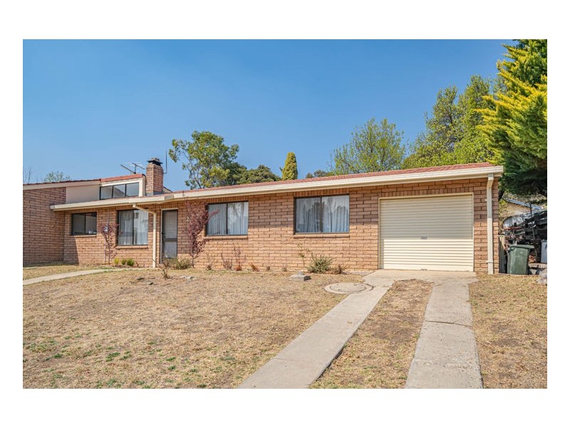 2 Moyes Street, Armidale NSW 2350