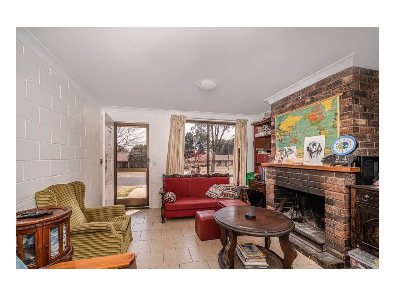 2 Moyes Street, Armidale NSW 2350