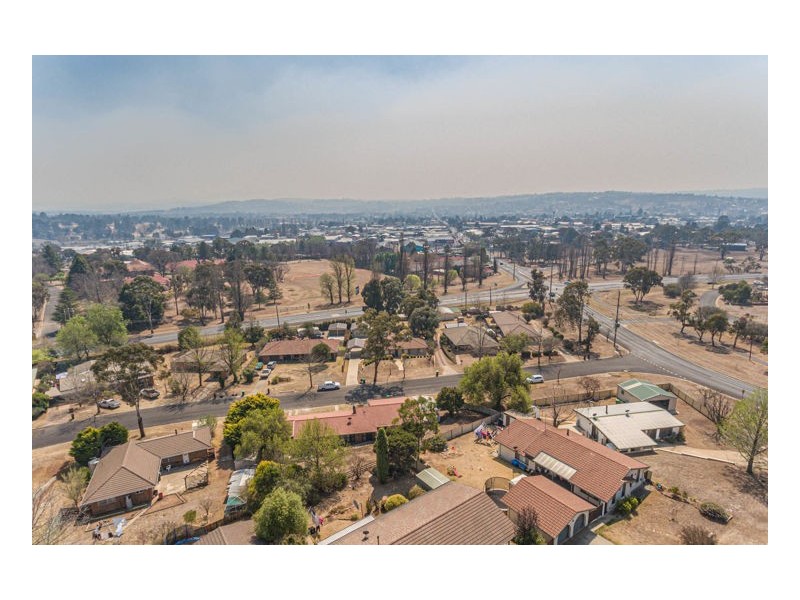 2 Moyes Street, Armidale NSW 2350