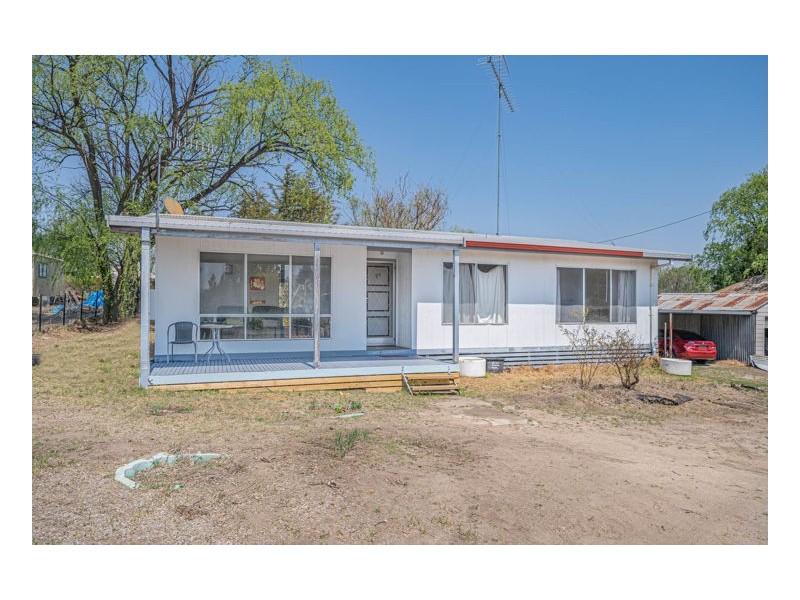 10 Queen Street, Uralla NSW 2358