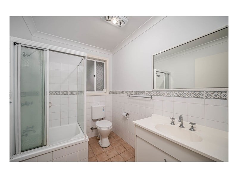 13B Grills Place, Armidale NSW 2350