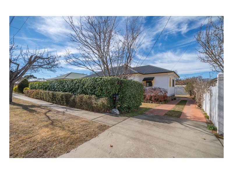 89 Taylor Street, Armidale NSW 2350