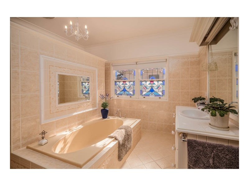 89 Taylor Street, Armidale NSW 2350