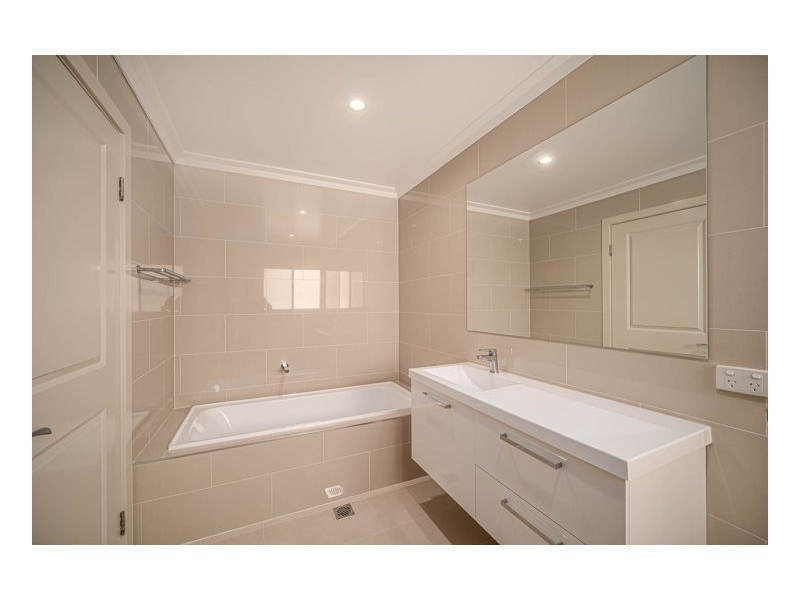 75 Box Hill Drive, Armidale NSW 2350