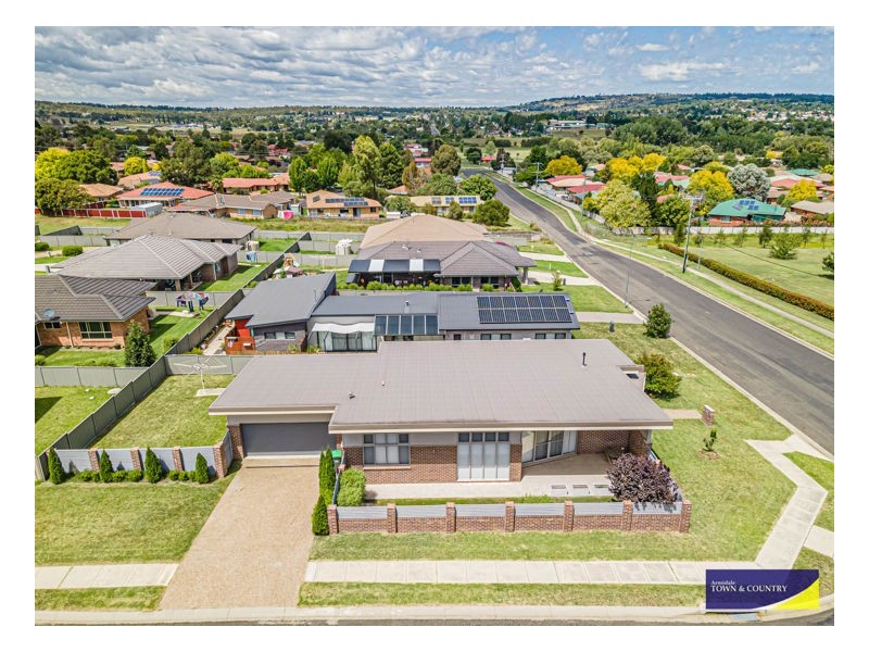 75 Box Hill Drive, Armidale NSW 2350