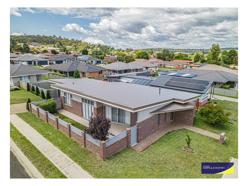 75 Box Hill Drive, Armidale NSW 2350